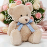 toma la imagen adjunta como base y genera 8nrw